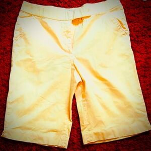 New Coldwater Creek Women’s Bermuda Style Shorts Flat Front Pockets Yellow Sz 16